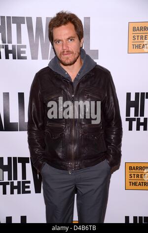 New York, USA. 10. März 2013. Michael Shannon im Ankunftsbereich für HIT THE WALL Premiere feiert 10. Jubiläum von Barrow Street Theatre, Barrow Street Theatre, New York, NY 10. März 2013. Foto von: Eli Winston/Everett Collection/Alamy Live-Nachrichten Stockfoto