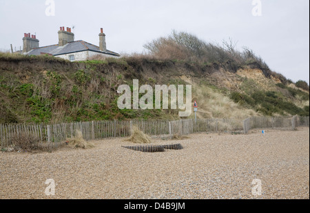Weiche engineering Küstenschutz in Dunwich, Suffolk, England Stockfoto