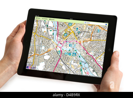 Verwendung der OS MapFinder app auf eine 4. Generation Apple iPad Tablet-computer Stockfoto