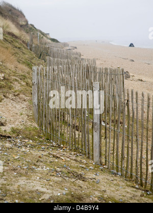 Weiche engineering Küstenschutz in Dunwich, Suffolk, England Stockfoto