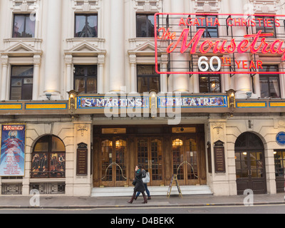 St-Martins-Theater mit Neon Schilder für Agatha Christie die Mausefalle - am längsten laufenden musical, London, England Stockfoto