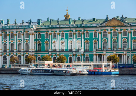 St. Petersburg, Eremitage und Newa Stockfoto