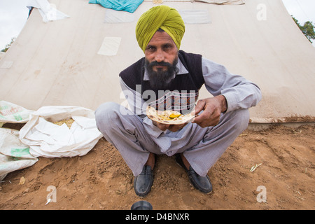 Rajput Mann, Nagaur Rinder Fair, Nagaur, Rajasthan, Indien Stockfoto