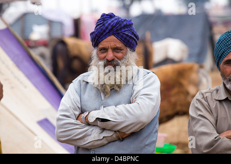 Rajput Mann, Nagaur Rinder Fair, Nagaur, Rajasthan, Indien Stockfoto