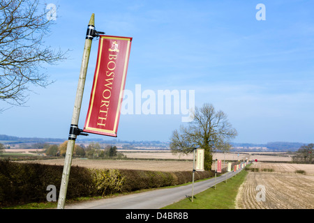 Banner auf der Straße nach Bosworth Schlachtfeld Heritage Centre, Bosworth Field, Leicestershire, East Midlands, UK Stockfoto