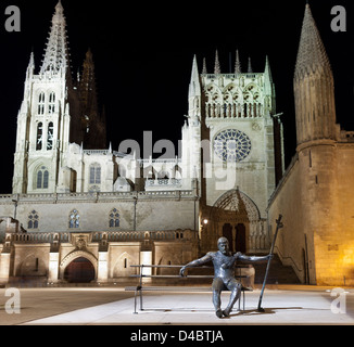 Nachtansicht der gotischen Kathedrale von Burgos in Spanien Stockfoto