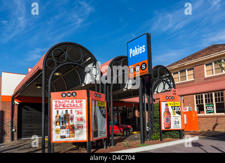 Fahren Sie durch Flasche Shop in Sunbury, Victoria, Australien Stockfoto