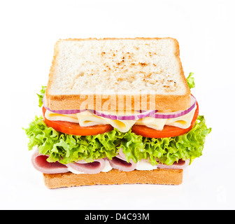Sandwich mit Schinken, Käse, Tomaten, Zwiebeln und Salat. Stockfoto