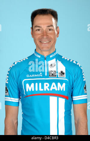 Das Bild zeigt deutsche Radsport Profi Erik Zabel des Team Milram im Bild bei einem Fotoshooting in Donoratico, Italien, 19. Dezember 2007. Foto: Tim de Waele Stockfoto