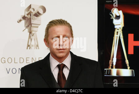 Ehemaligen Tennisstar Boris Becker kommt bei den 43. "Goldene Kamera" Awards in Berlin, Deutschland, 6. Februar 2008. Die "Goldene Kamera" wird verliehen durch den TV Magazin "Hoerzu". Foto: Soeren Stache Stockfoto