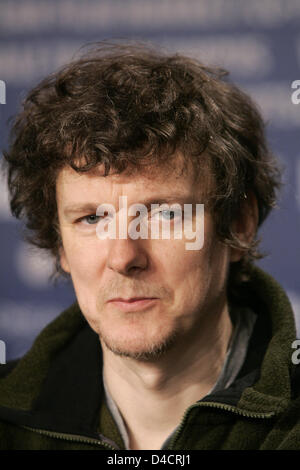 Französischer Filmemacher Michel Gondry kommt für das Screening von seinen Film "Be Kind Rewind" bei der 58. Internationalen Filmfestspiele Berlin, in Berlin, Deutschland, 16. Februar 2008. Der Film läuft im Wettbewerb um den goldenen und silbernen Bären auf der 58. Berlinale. Foto: Jörg CARSTENSEN Stockfoto