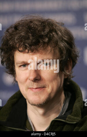 Französischer Filmemacher Michel Gondry kommt für das Screening von seinen Film "Be Kind Rewind" bei der 58. Internationalen Filmfestspiele Berlin, in Berlin, Deutschland, 16. Februar 2008. Der Film läuft im Wettbewerb um den goldenen und silbernen Bären auf der 58. Berlinale. Foto: Jörg CARSTENSEN Stockfoto