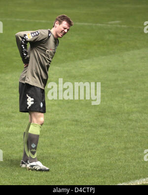 Bundesligisten Werder Tim Borowski im Bild während seiner Mannschaft Training am Stadio Municipal von Braga, Portugal, 20. Februar 2008. Bremen Gesicht Portugiesen Sporting Braga in der UEFA-Pokal-Runde der 32 Spiel am 21. Februar. Foto: Carmen Jaspersen Stockfoto