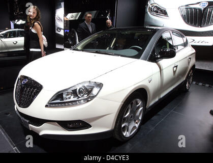 Der neue Lancia Delta im Bild am Pressetag nach der 78. International Motor Show Genf, 4. März 2008. Rund 260 Aussteller aus 30 Nationen präsentieren ihre neuesten Entwicklungen an der 78. International Motor Show Genf von 06 bis 16 März läuft auf 77.550 Quadratmetern. Foto: ULI DECK Stockfoto