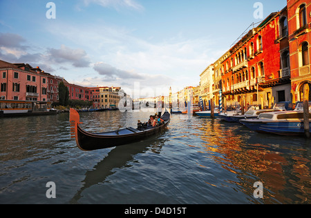 Gondel am Canale Grande, Venedig, Italien Stockfoto