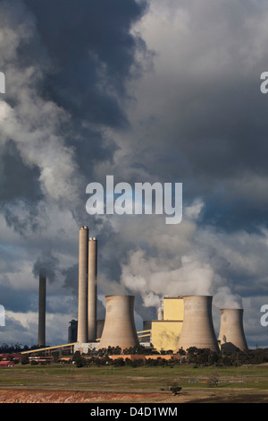 Loy Yang eine Grundlast Versorgungsstation und produziert etwa ein Drittel des Victorias Strombedarfs aus lokalen Braunkohle Stockfoto