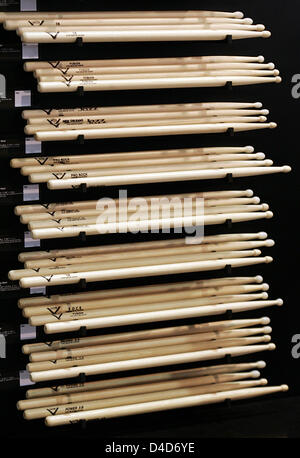 Drumsticks von Vater abgebildet auf der Frankfurter Musikmesse in Frankfurt Main, 15. März 2008. Das diesjährige weltweit zweitwichtigste Messe auf Musikanlage fand findet vom 12. bis 15. März 2008. Foto: Frank Mai Stockfoto