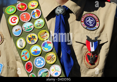 Boy Scouts of America Nahaufnahme ein Eagle Scout mit einer Schärpe Verdienstabzeichen voller Stockfoto