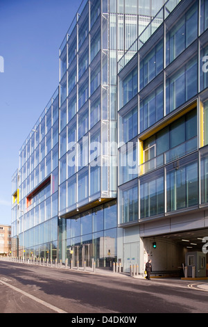 Amex-Haus, Brighton, United Kingdom. Architekt: EPR Architekten Limited, 2013. Außenansicht der Westfassade. Stockfoto