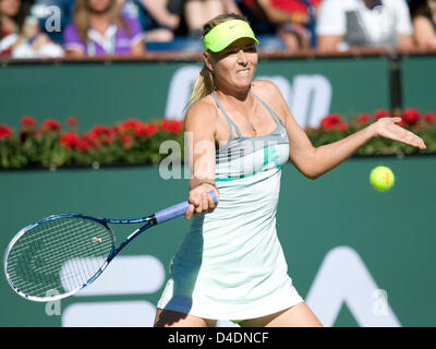 10.03.2013. Indische Brunnen, Kalifornien, USA.  Maria Sharapova Niederlagen Suarez Navarro (ESP) 7: 5 6: 3 in ihrem Einzel-Match bei der BNP Paribas Open, Indian Wells Tennis Garden, Indian Wells, CA Stockfoto