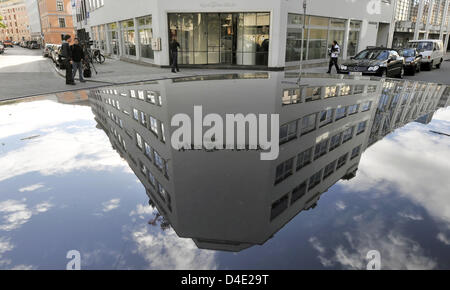 Das Hauptquartier der unruhigen Hypothekenbank Hypo Real Estate (HRE) ist in München, 6. Oktober 2008 abgebildet. Die deutsche Regierung und Finanzen Industrie verhindert die Bankenpleite zum zweiten Mal in der letzten Minute mit einer erweiterten Bail-Out, 05. Oktober beschlossen. Verhandlungen wurden, unter Zeitdruck, da Beamte eine Einigung vor der Eröffnung des Tokyo gesucht Stockfoto