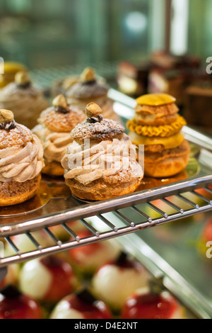 Süßigkeiten bei Brunetti in Carlton. Melbourne, Victoria, Australien Stockfoto