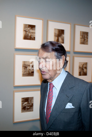 Essen, Deutschland, Berthold Beitz besucht die Krupp-Foto-Ausstellung Stockfoto