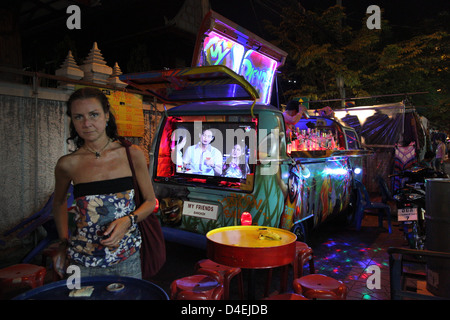 VW-Bus-Bar, Khaosan Rd, Bangkok, Thailand Stockfoto