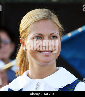 Prinzessin Madeleine besucht die Feierlichkeiten für den schwedischen Nationalfeiertag in Skansen, Stockholm, Schweden, 6. Juni 2008. Skansen ist das älteste Freilichtmuseum der Welt, im Jahre 1891 gegründet. Es befindet sich auf der Insel Djurgarden, ein königlicher Park nahe dem Zentrum von Stockholm.The Tradition des Feierns ein Nationalfeiertag in Schweden geboren in Skansen. Der Gründer von Skansen Arthur Hazeliu Stockfoto