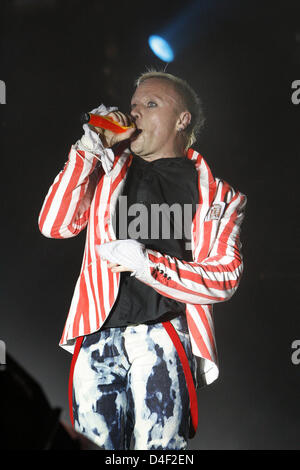 Sänger der britischen Crossover-Band "The Prodigy", Keith Flint, durchführt während das jährliche Open-Air-Musikfestival "Rock Im Park" in Nürnberg, 7. Juni 2008. Die dreitägige Veranstaltung mit 60.000 Besuchern und 90 Bands enden am 08 Juni durchführen. Foto: Daniel Karmann Stockfoto