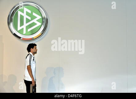 Deutschlands Kapitän Michael Ballack während einer Pressekonferenz des deutschen Fußball-Nationalmannschaft in Tenero in der Nähe von Locarno, Schweiz, 15. Juni 2008. Foto: Peter Kneffel Dpa +++ ### #dpa### +++ Stockfoto