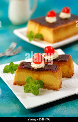 Nougat-Pudding. Rezept zur Verfügung. Stockfoto