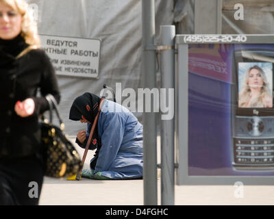 Eine Frau, die betteln in Moskau, Russland, Mai 09 2008. Foto: Bjoern Steinz Stockfoto