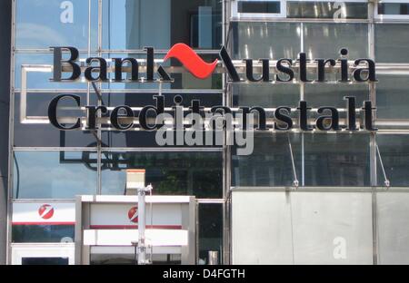 Das Logo der Bank Austria Creditanstalt gesehen in einer Filiale in Villach, Österreich, 28. Juni 2008. Die Bank Austria ist Teil der europäischen Großbank UniCredit-Gruppe und Marktführer in Österreich nach eigenen Angaben. Foto: Beate Schleep Stockfoto