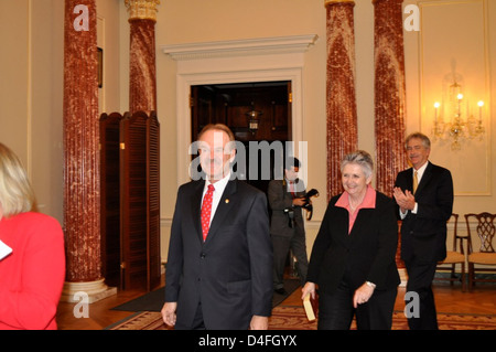 Dan Mozena bereitet sich offiziell zum US-Botschafter in Bangladesch Stockfoto