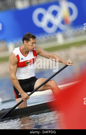 Andreas Dittmer aus Deutschland konkurriert in die Kanu-Single 1000m Männer Heat 3 im Shunyi Olympia Rudern-Kanu-Park während der Beijing Olympischen Spiele 2008 in Peking, China, 18. August 2008. Foto: Jens Buettner Dpa ## #dpa### Stockfoto