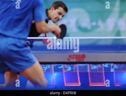 Timo Boll Deutschlands in Aktion gegen Hyok Bong Kim von Nordkorea in den Männern Singles dritte Runde Veranstaltung während der Olympischen Spiele 2008 an der Peking University Gymnasium Beijing, China, 21. August 2008. Foto: Karl-Josef Hildenbrand (c) Dpa - Bildfunk Stockfoto