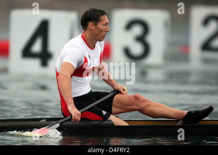 Deutsch Andreas Dittmer reagiert nach dem Kanu Single (C1) 500m Männer-Halbfinale im Shunyi Olympia Rudern-Kanu-Park während der Olympischen Spiele 2008 in Peking in Peking 21. August 2008. Foto: Jens Buettner Dpa ## #dpa### Stockfoto