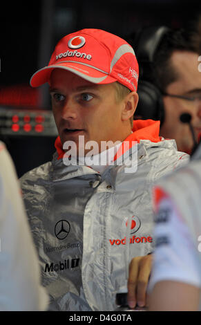 Finnische Formel-1-Pilot Heikki Kovalainen McLaren-Mercedes in der Garage an der Rennstrecke von Spa-Francorchamps, Belgien, 6. September 2008 abgebildet. Die Formel 1 Rennstrecke in Belgien fand am 07 September statt. Foto: Carmen Jaspersen Stockfoto