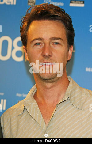 Schauspieler Edward Norton ist während der 2008 Toronto International Film Festival im Hotel Sutton Place in Toronto, Kanada, 9. September 2008 bei der Pressekonferenz des Films "Pride and Glory" abgebildet. Foto: Hubert Boesl Stockfoto