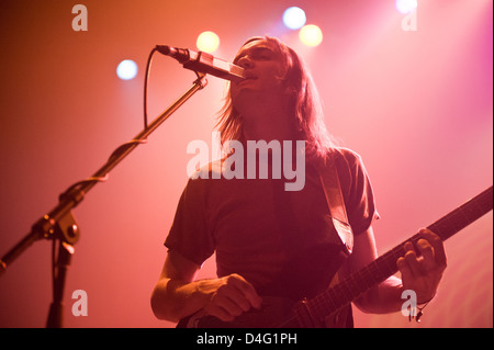 Tame Impala erklingt am 6. März 2013 in The Vic Theatre in Chicago. Bildnachweis: Max Herman / Stereogum.com Stockfoto