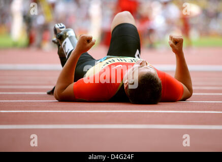 Deutsche Athelete beendet zweite Heinrich Popow die 100m bei den Paralympics Peking 2008 in Peking, China, 14. September 2008. Foto: ROLF VENNENBERND Stockfoto