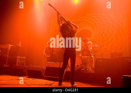 Tame Impala erklingt am 6. März 2013 in The Vic Theatre in Chicago. Bildnachweis: Max Herman / Stereogum.com Stockfoto