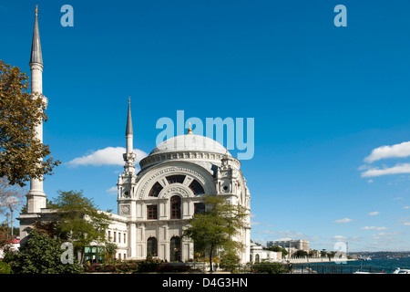 Ägypten, Istanbul, Besiktas, Bezmi Alem Valide Sultan Moschee (Dolmabahçe-Moschee) Stockfoto