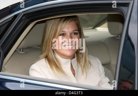 Niederländischen Kronprinzessin Maxima kommt für eine Konferenz auf Mikrofinanzierung in Zeist in der Nähe von Utrecht, Niederlande, 24. September 2008. Foto: Patrick van Katwijk Stockfoto