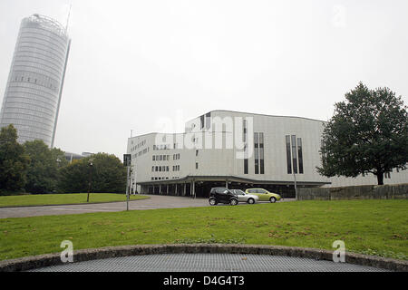 Außenansicht am Aalto-Theater in Essen, Deutschland, 29. September 2008. Das Aalto-Theater wurde Opernhaus des Jahres in einer Umfrage unter 50 unabhängigen Kritikern Zeitschrift "Opernwelt" gewählt. Die Kritikern anerkannt die Leistungen in der Entwicklung von Stefan Soltesz, Leiter und Generalmusikdirektor des Hauses, die seit 1997 die Qualität Sstandards setzt. Foto: Stockfoto