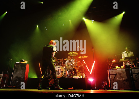 BARCELONA, Spanien - 5 MAR:: Gerard Weise, Frontmann der Band My Chemical Romance, führt bei Sant Jordi Club. Stockfoto