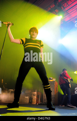 BARCELONA, Spanien - 5 MAR:: Gerard Weise, Frontmann der Band My Chemical Romance, führt bei Sant Jordi Club. Stockfoto