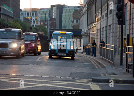 London-Taxi in der Nähe von Paddington Station Stockfoto