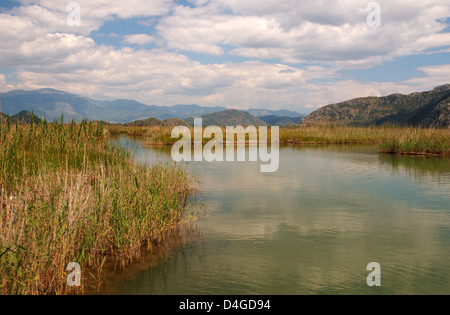 Dalyan Fluss vor die Felsengräber von Kaunos oder Kaunos in der Nähe von Marmaris, Türkische Ägäis, Türkei, Asien Stockfoto